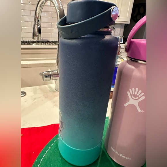 Hydro Flask - Picture 10 of 16